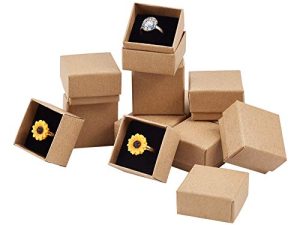 PH PandaHall 48 Pack Ring Box ، 1.5x1.5x1.1 بوصة علب هدايا مجوهرات صندوق الكريسماس صندوق مجوهرات من الورق المقوى مربع مع صندوق تعبئة قرط صغير من الإسفنج لحفلات الزفاف وأعياد الميلاد وأعياد الميلاد وأعمال الكريسماس